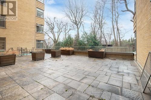 107 - 717 Eglinton Avenue W, Toronto, ON - Outdoor