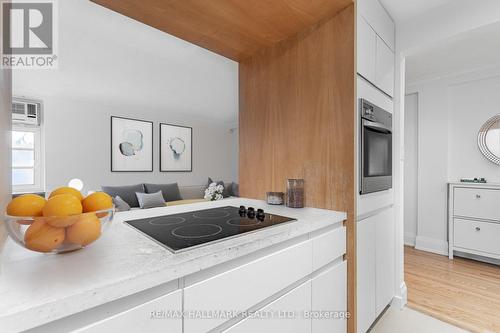 107 - 717 Eglinton Avenue W, Toronto, ON - Indoor Photo Showing Kitchen