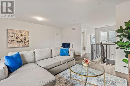 3298 Charles Fay Pass, Oakville, ON - Indoor Photo Showing Living Room