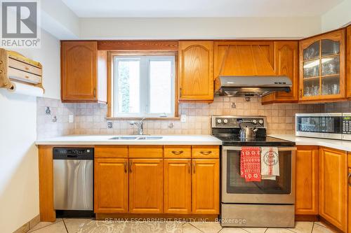 3210 Victoria Street, Oakville, ON - Indoor Photo Showing Kitchen With Double Sink