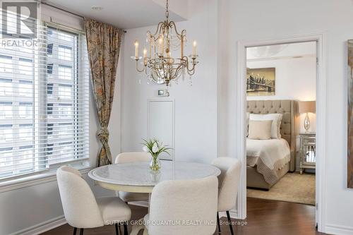 1911 - 385 Prince Of Wales Drive, Mississauga, ON - Indoor Photo Showing Dining Room