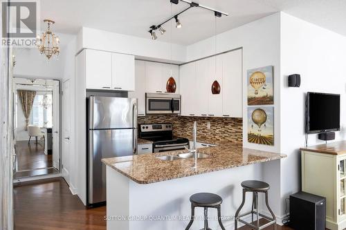 1911 - 385 Prince Of Wales Drive, Mississauga, ON - Indoor Photo Showing Kitchen With Double Sink With Upgraded Kitchen