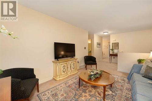 2820 Robillard, Windsor, ON - Indoor Photo Showing Living Room