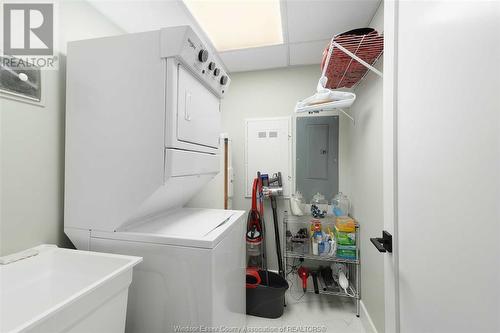 4578 Huron Church Line Road Unit# 410, Lasalle, ON - Indoor Photo Showing Laundry Room