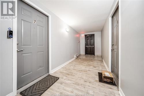 1219 Monmouth, Windsor, ON - Indoor Photo Showing Other Room