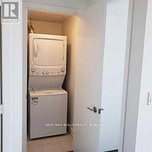 706 - 180 Veterans Drive, Brampton, ON - Indoor Photo Showing Laundry Room