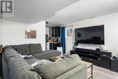 268 Olympus Avenue, Kingston (City Southwest), ON - Indoor Photo Showing Living Room