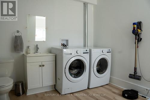 414 Marcella Street, Temiskaming Shores, ON - Indoor Photo Showing Laundry Room