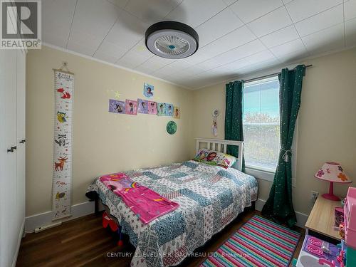 414 Marcella Street, Temiskaming Shores, ON - Indoor Photo Showing Bedroom