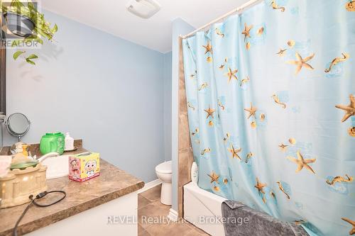 41 Albert Street, Welland, ON - Indoor Photo Showing Bathroom