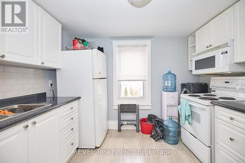 41 Albert Street, Welland, ON - Indoor Photo Showing Kitchen