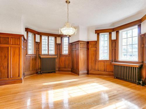 26 St Leonards Ave, Toronto, ON - Indoor Photo Showing Other Room