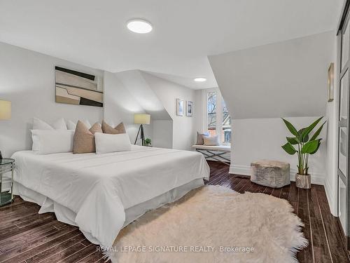 235 Bain Ave, Toronto, ON - Indoor Photo Showing Bedroom