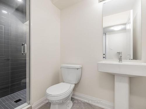 123 Seguin St, Richmond Hill, ON - Indoor Photo Showing Bathroom