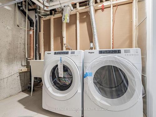 123 Seguin St, Richmond Hill, ON - Indoor Photo Showing Laundry Room