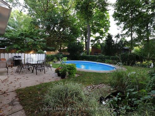 3338 Enniskillen Circ, Mississauga, ON - Outdoor With In Ground Pool With Backyard