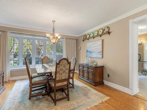 9 Norval Cres, Brampton, ON - Indoor Photo Showing Dining Room