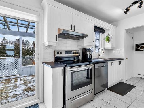 Kitchen - 1150 Rue Dompierre, Mascouche, QC - Indoor Photo Showing Kitchen