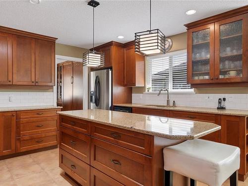 14-2006 Sierra Dr, Campbell River, BC - Indoor Photo Showing Kitchen