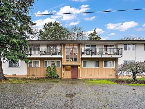 3554 Tillicum Rd, Saanich, BC - Outdoor With Balcony With Facade