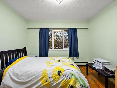 3554 Tillicum Rd, Saanich, BC - Indoor Photo Showing Bedroom