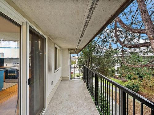 3554 Tillicum Rd, Saanich, BC - Outdoor With Balcony With Exterior