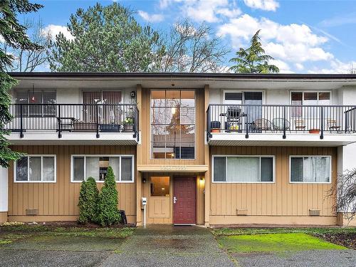 3554 Tillicum Rd, Saanich, BC - Outdoor With Balcony With Facade