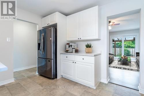 16 Larkfield Road, Brampton, ON - Indoor Photo Showing Kitchen