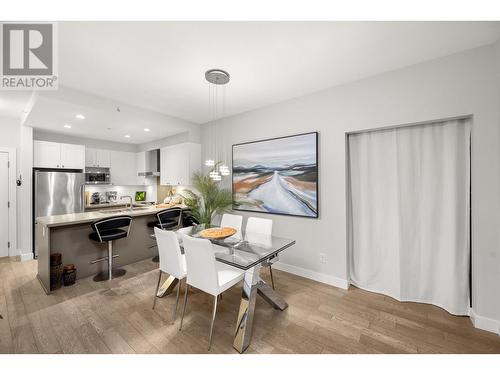 501 3399 Noel Drive, Burnaby, BC - Indoor Photo Showing Dining Room