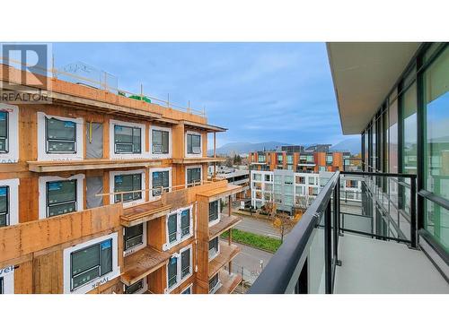 671 438 W King Edward Avenue, Vancouver, BC - Outdoor