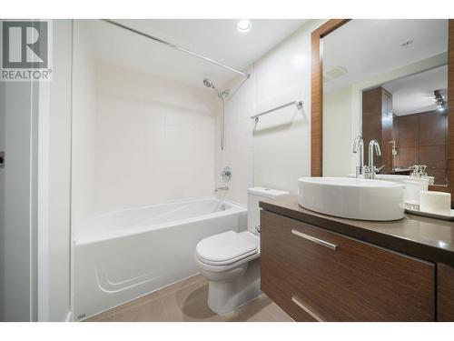 1905 535 Smithe Street, Vancouver, BC - Indoor Photo Showing Bathroom