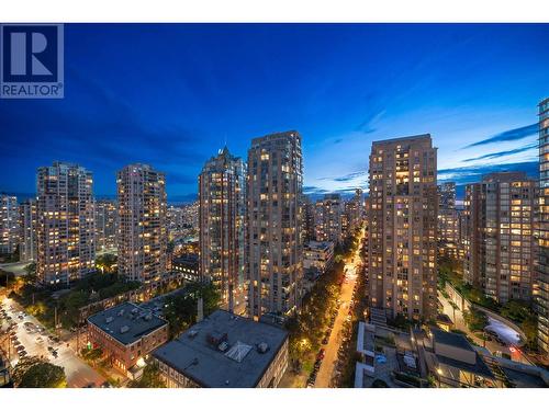 1905 535 Smithe Street, Vancouver, BC - Outdoor With View