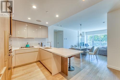 608 6855 Pearson Way, Richmond, BC - Indoor Photo Showing Kitchen