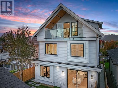 2 3260 Graveley Street, Vancouver, BC - Outdoor