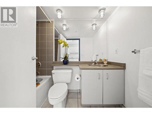 1907 1238 Seymour Street, Vancouver, BC - Indoor Photo Showing Bathroom