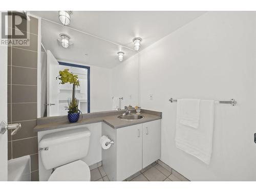 1907 1238 Seymour Street, Vancouver, BC - Indoor Photo Showing Bathroom