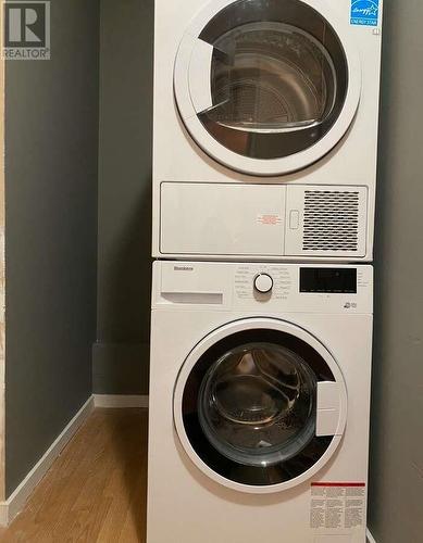 2957 Britannia Crescent, Port Coquitlam, BC - Indoor Photo Showing Laundry Room