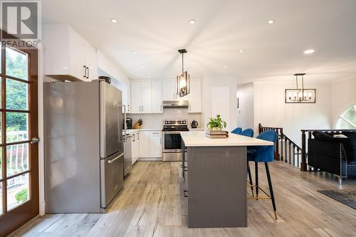 2293 Berkley Avenue, North Vancouver, BC - Indoor Photo Showing Kitchen With Upgraded Kitchen