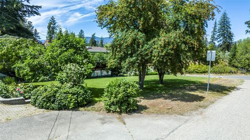 3145 Hall Road, Kelowna, BC - Outdoor