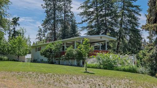 3145 Hall Road, Kelowna, BC - Outdoor