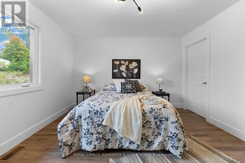 7 Mapleview Court E, Whitewater Region, ON - Indoor Photo Showing Bedroom