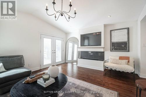 8282 Kipling Avenue, Vaughan, ON - Indoor Photo Showing Other Room