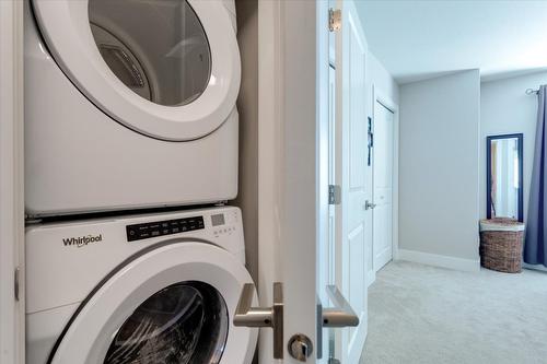 32-13098 Shoreline Way, Lake Country, BC - Indoor Photo Showing Laundry Room