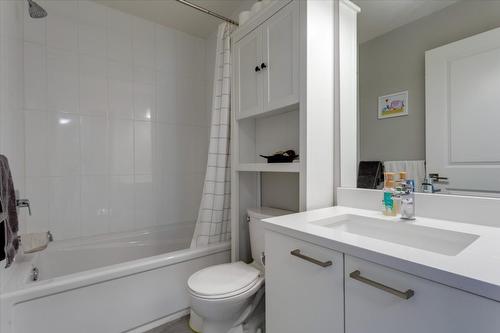 32-13098 Shoreline Way, Lake Country, BC - Indoor Photo Showing Bathroom