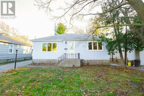 7010 Dunn Street, Niagara Falls, ON - Outdoor