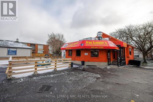 198 Niagara Street, St. Catharines (445 - Facer), ON 