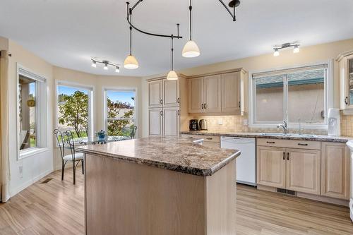 168-2330 Butt Road, Westbank, BC - Indoor Photo Showing Kitchen With Upgraded Kitchen