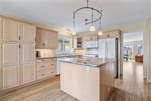 168-2330 Butt Road, Westbank, BC - Indoor Photo Showing Kitchen