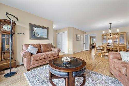 168-2330 Butt Road, Westbank, BC - Indoor Photo Showing Living Room