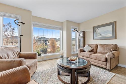 168-2330 Butt Road, Westbank, BC - Indoor Photo Showing Living Room